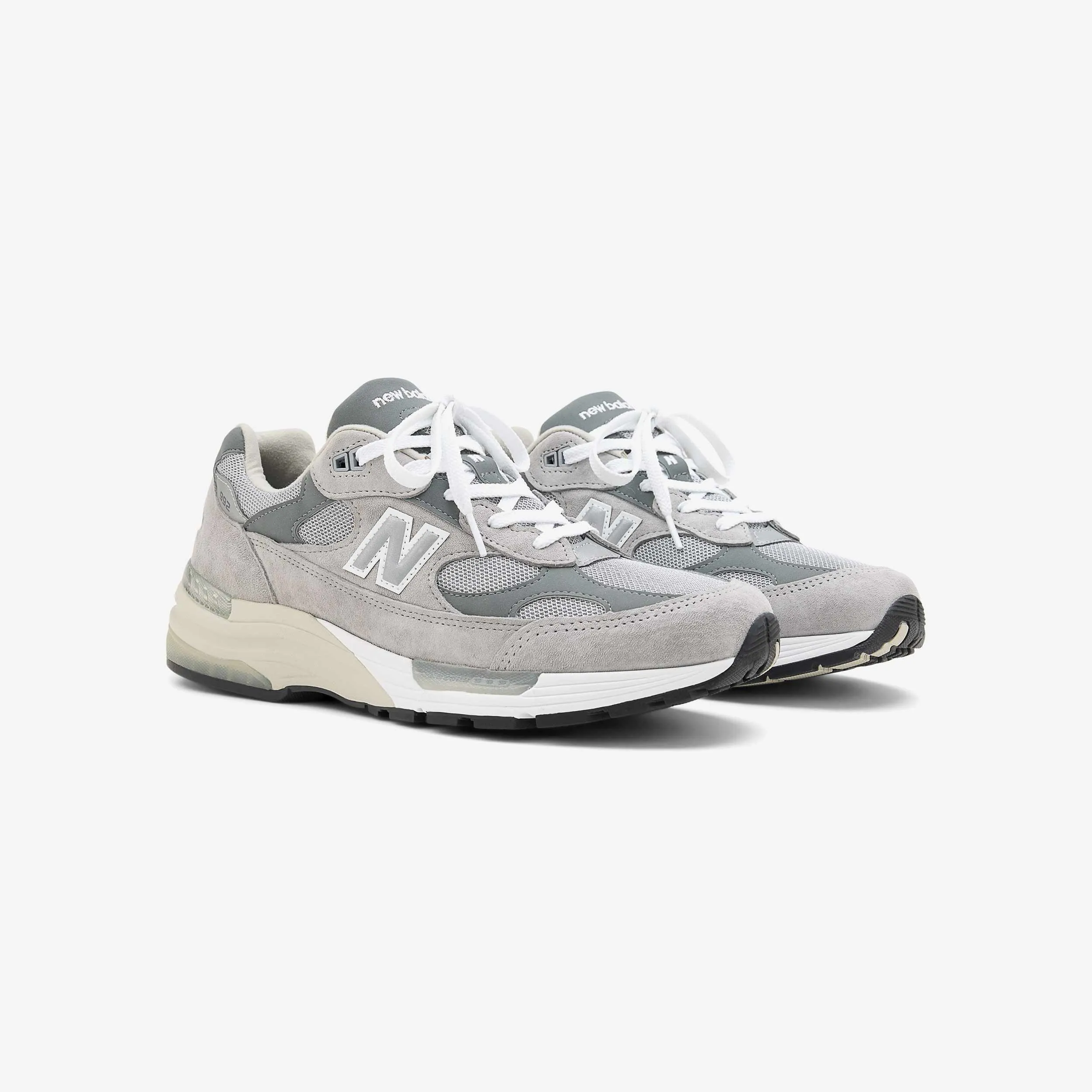 992