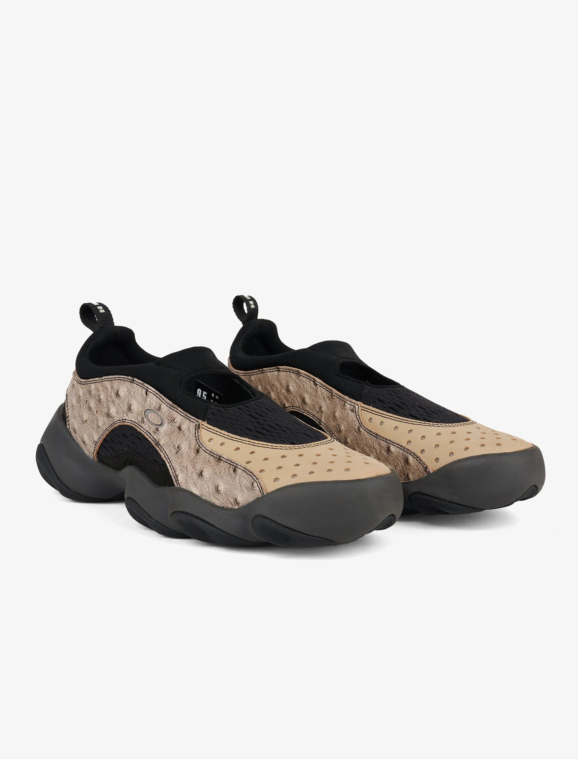 Ostrich Flesh Sandal (Castle/Black)