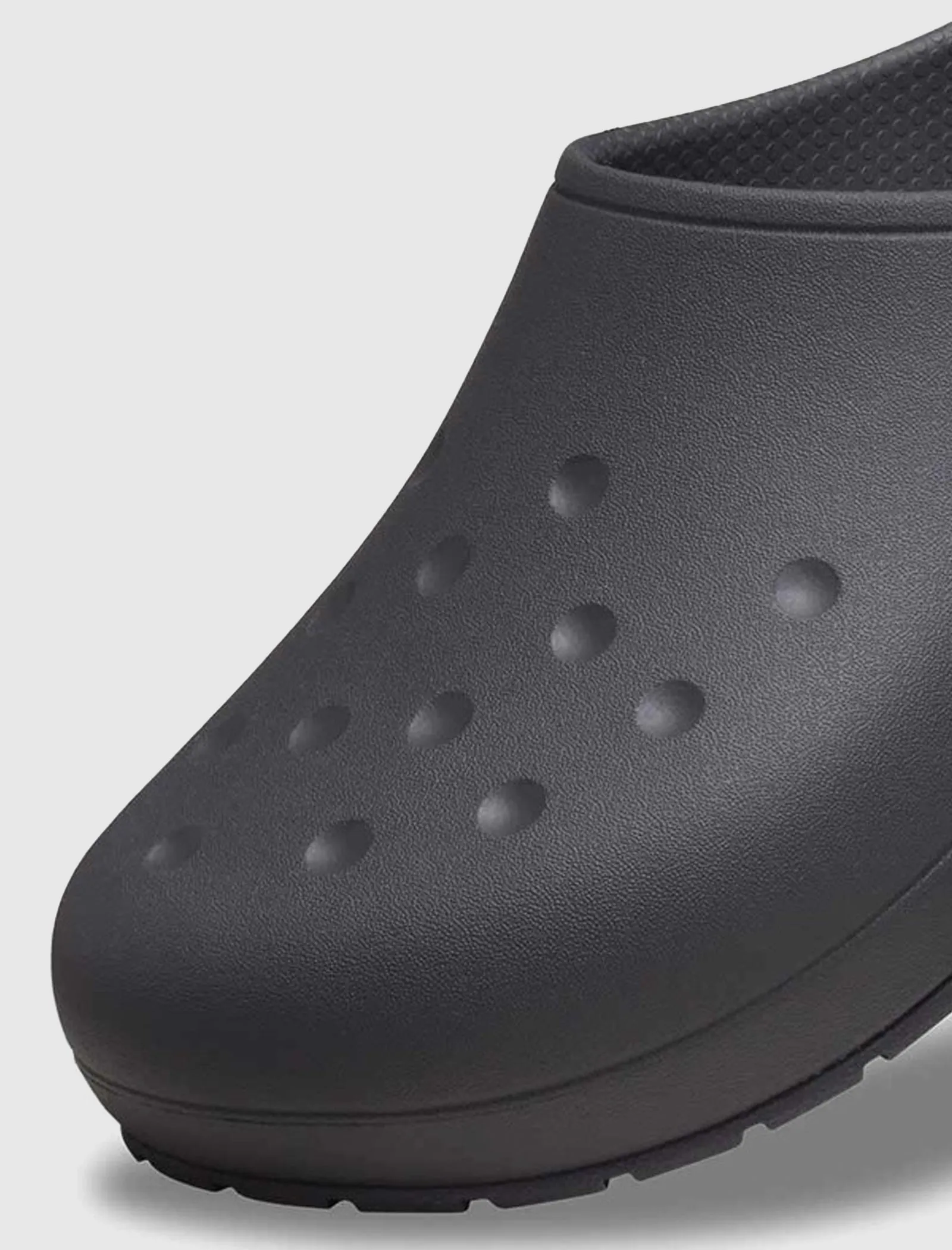 QUIET CLOG BLACK