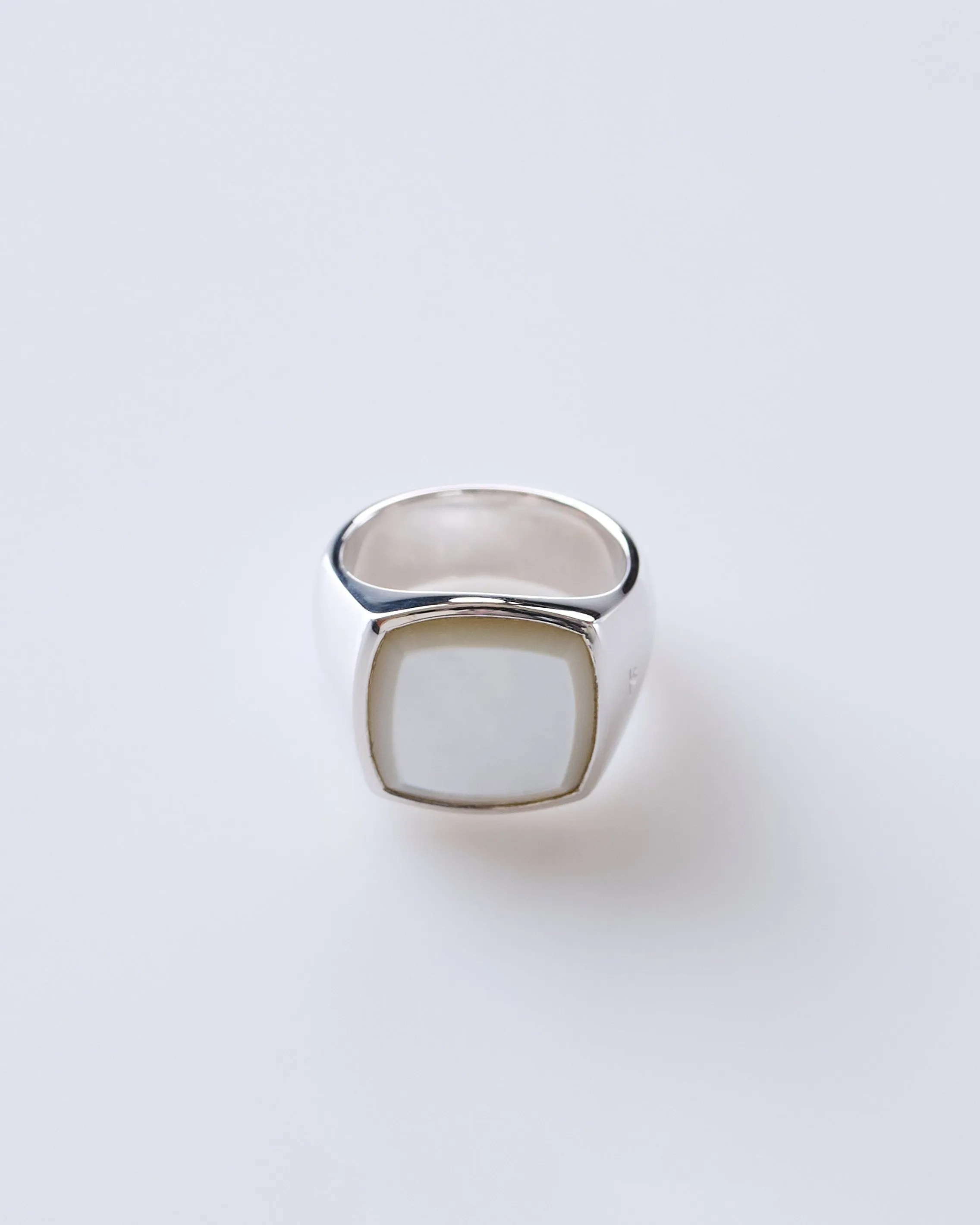 Tom Wood Cushion Ring (M) Polished Silver 925/MOP