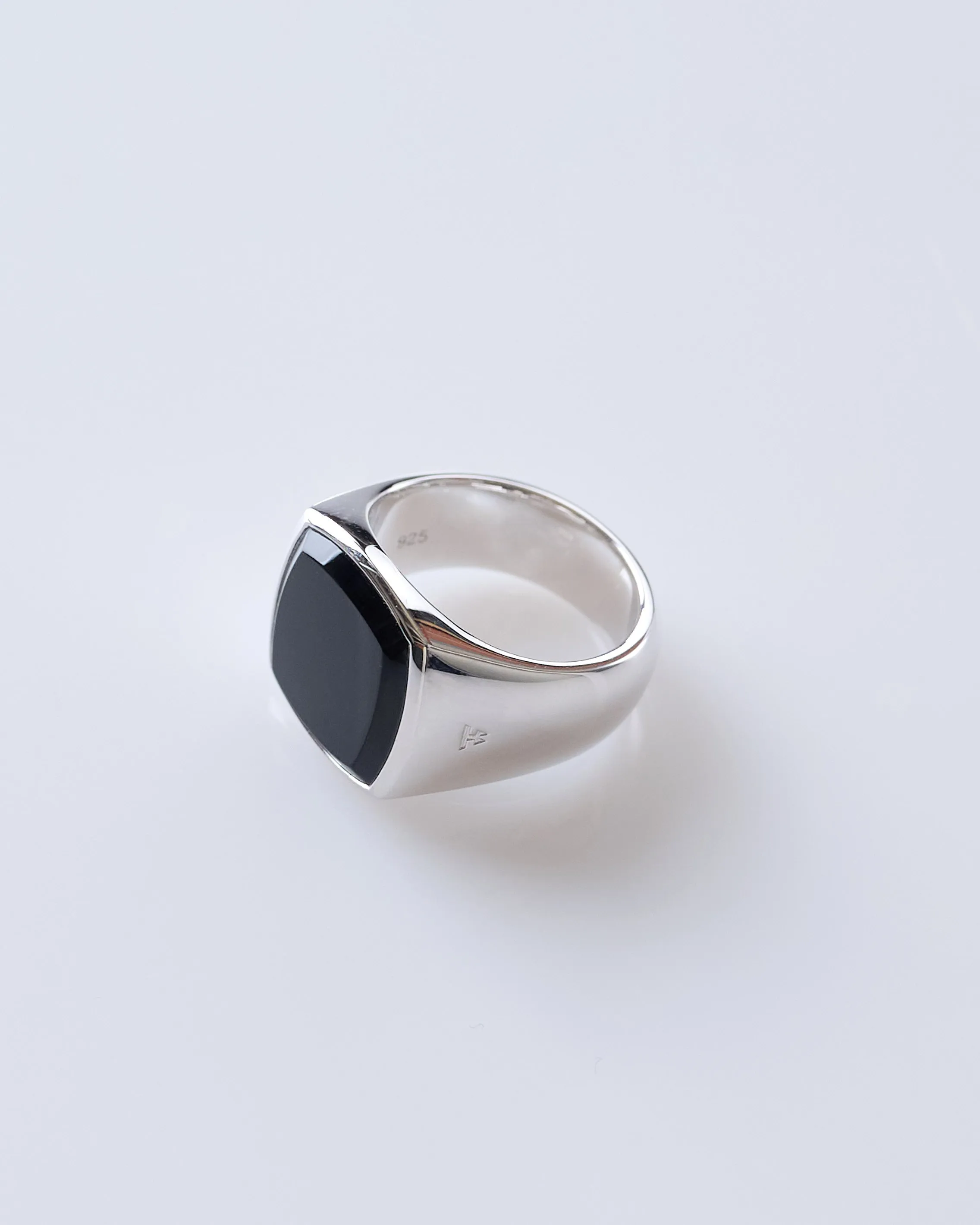 Tom Wood Cushion Ring Polished Silver 925/Black Onyx